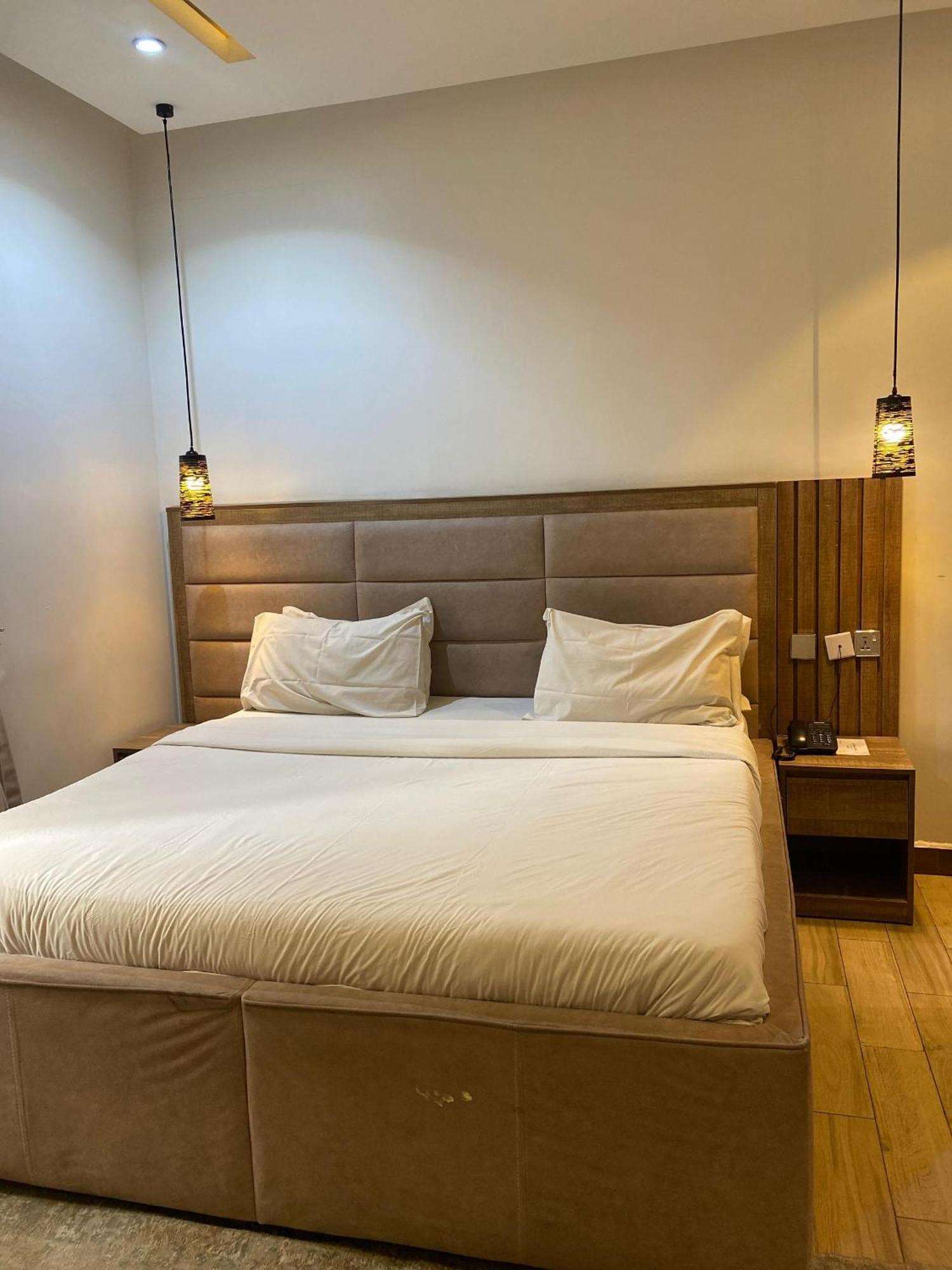 Centurion Aparthotel Abudża Zewnętrze zdjęcie